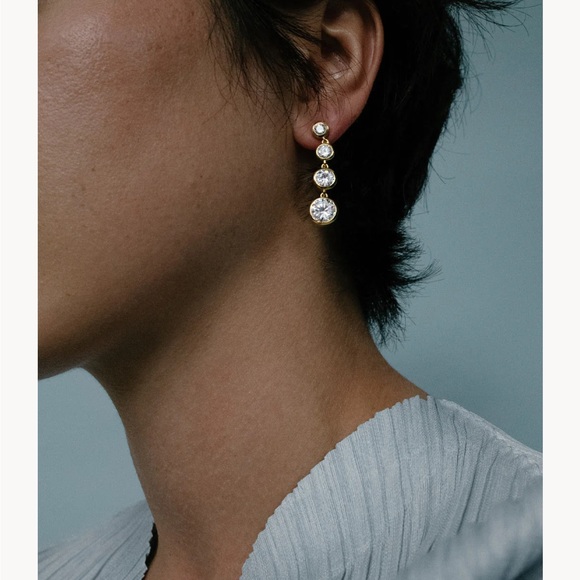 NWT Completed Works 💎 Cubic Zirconia & Gold Asymmetrical Crystal Drop Earrings - Picture 6 of 16